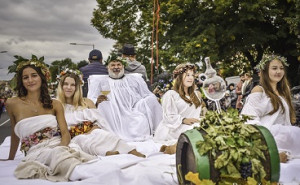 Bzenecké krojované vinobranie